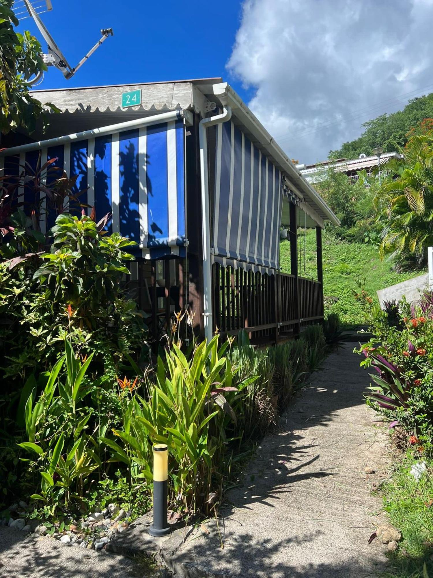 Holiday home Petite Maison Petit-anse *